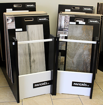 Image de présentoirs de céramique